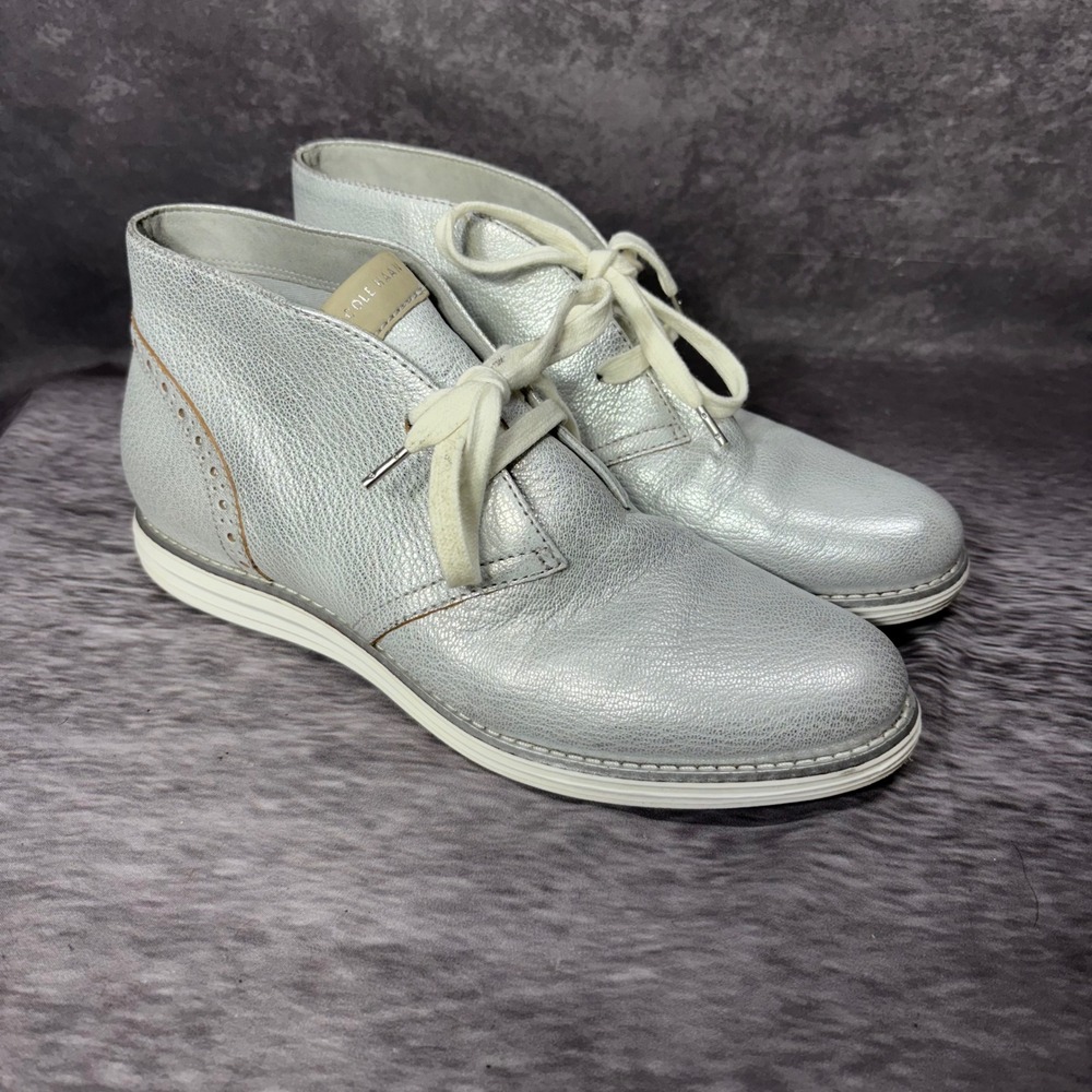 Cole Haan Women's Original Grand OS Chukka Boot Size 8B Argento Silver Metallic